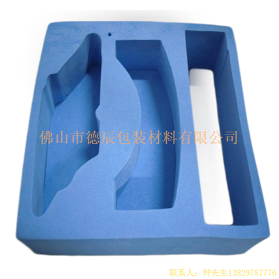 海綿內(nèi)托對各行各業(yè)產(chǎn)品起到絕緣、密封、防震、防塵、填充、隔音、固定，能夠保護(hù)包裝產(chǎn)品在運(yùn)輸過程中安然無恙，起到保護(hù)產(chǎn)品的一個作用，同時可以美化產(chǎn)品，提升產(chǎn)品檔次。